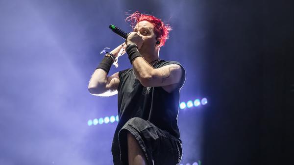 Fear Factory aus den USA bieten am Samstagabend mit ihrer Mischung aus Thrash,- Death- und Nu-Metal Liebhabern der härteren Klänge eine Alternative zu den parallel spielenden Kraftklub und Machine Head und boten ein gelungenes Warm-up für die anschließenden Biohazard auf der Orbit Stage.
