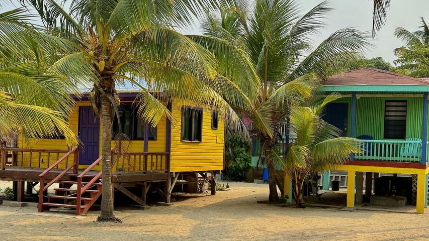 Am Karibischen Meer, neben Guatemala und Mexiko, befindet sich Belize. Besucher können sich über jede Menge Gastfreundschaft, spannende Ausflüge zu Maya-Gemeinden und wunderschöne Strände freuen.