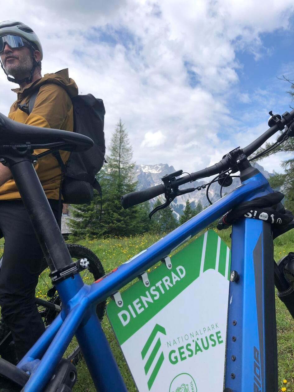Dienstfahrrad im Nationalpark "Gesäuse".