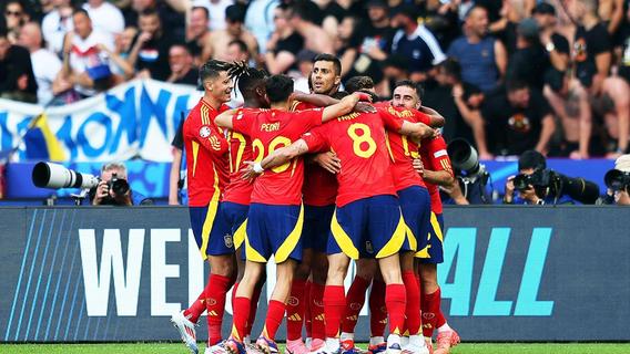 Traumstart: Spanien zerlegt Kroatien - möglicher DFB-Gegner im Viertelfinale