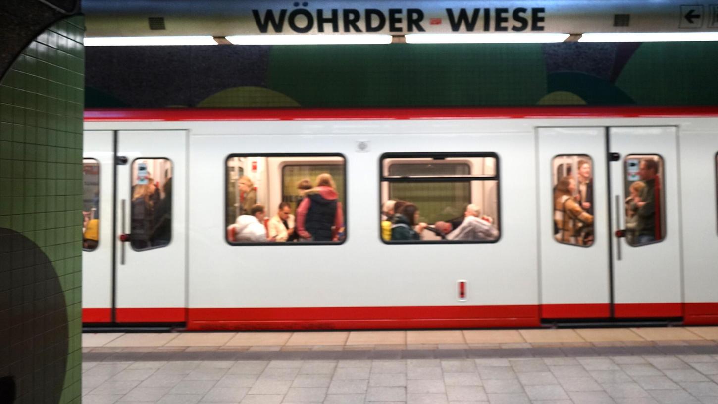 Wegen Bauarbeiten fährt die U2 nicht bis zum Nürnberger Flughafen. Das sollten Urlauber jetzt beachten. Wegen Bauarbeiten fährt die U2 nicht bis zum Nürnberger Flughafen. Das sollten Urlauber jetzt beachten.
