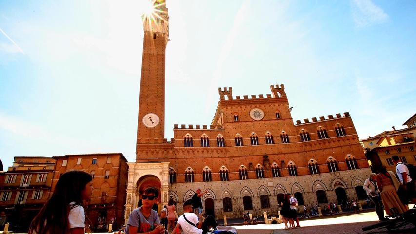 Wer via Siena fährt, MUSS sich einfach die prächtige Stadt anschauen.
