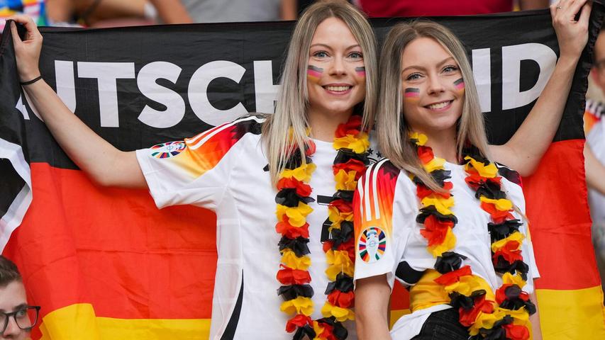 Das hebt die Stimmung bei den deutschen Fans.
