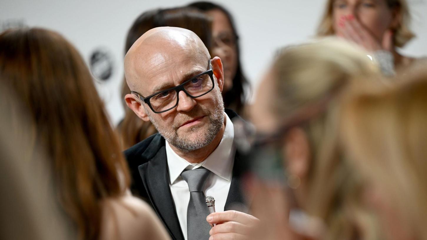 Schauspieler Jürgen Vogel sieht sich stark mit Krebs konfrontiert.