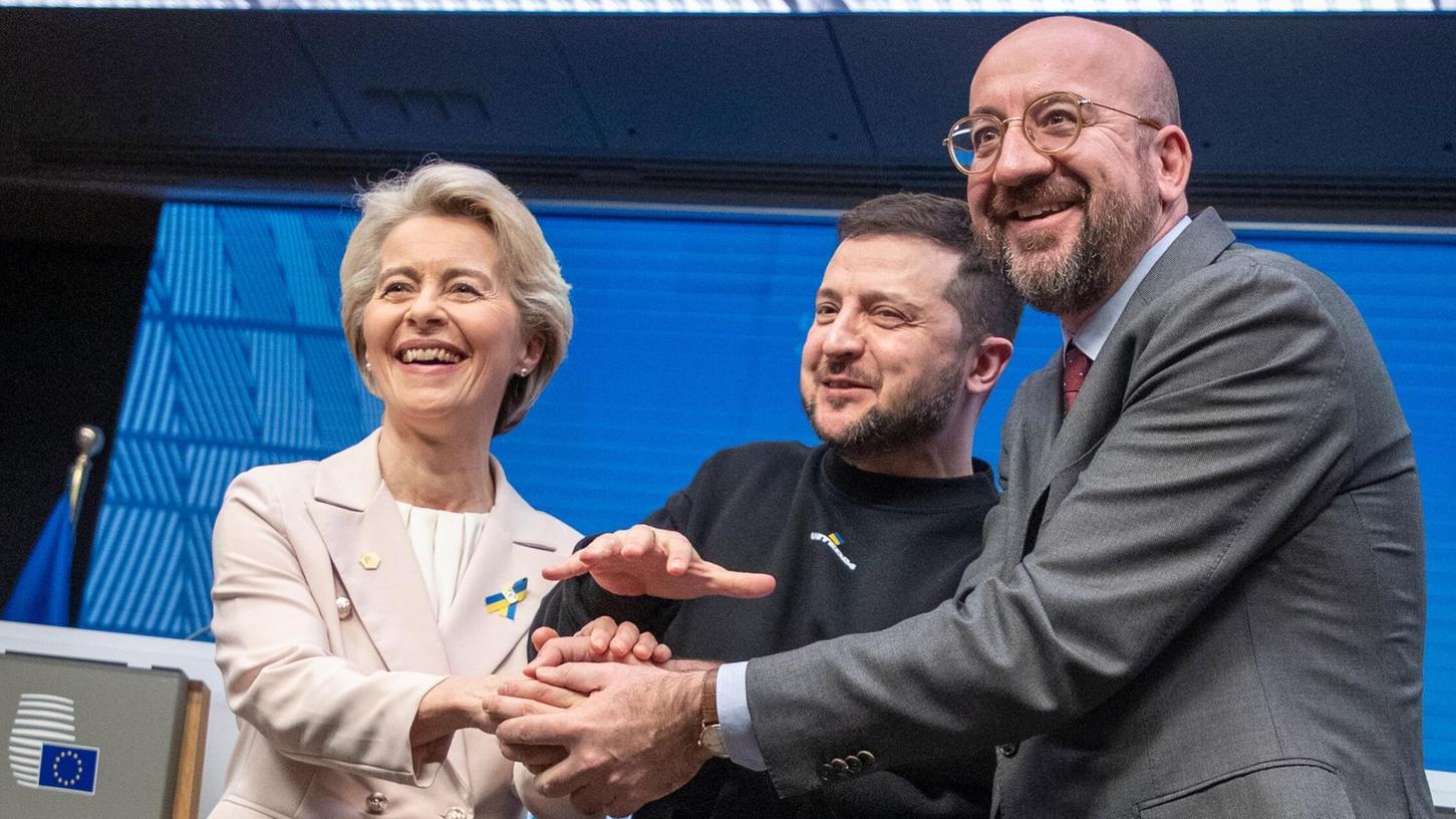 EU-Kommissionpräsidentin Ursula Von der Leyen (l-r), der ukrainische Präsident Wolodymyr Selenskyj und EU-Ratspräsident Charles Michel in Februar 2023.