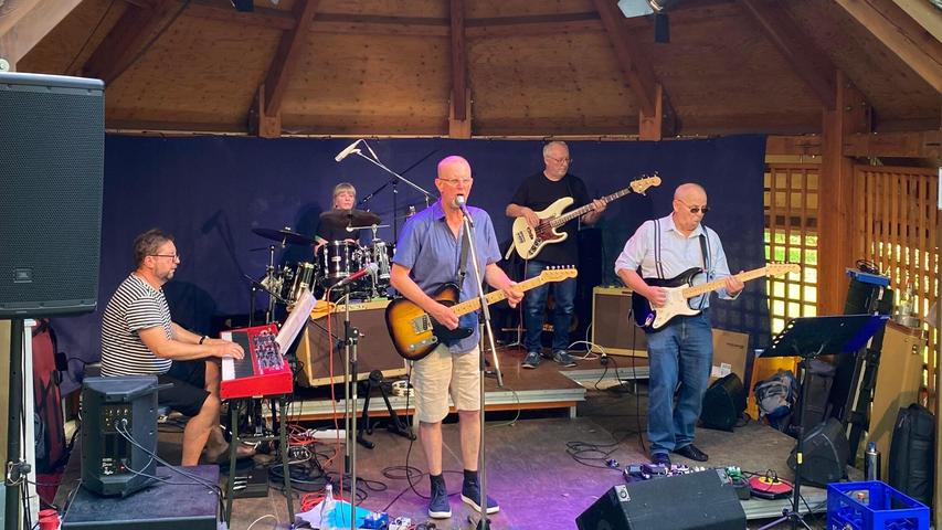 Die "Steve Hübner Band" macht am Sonntag den Auftakt zum "Sommer auf der Insel" in Vorra.