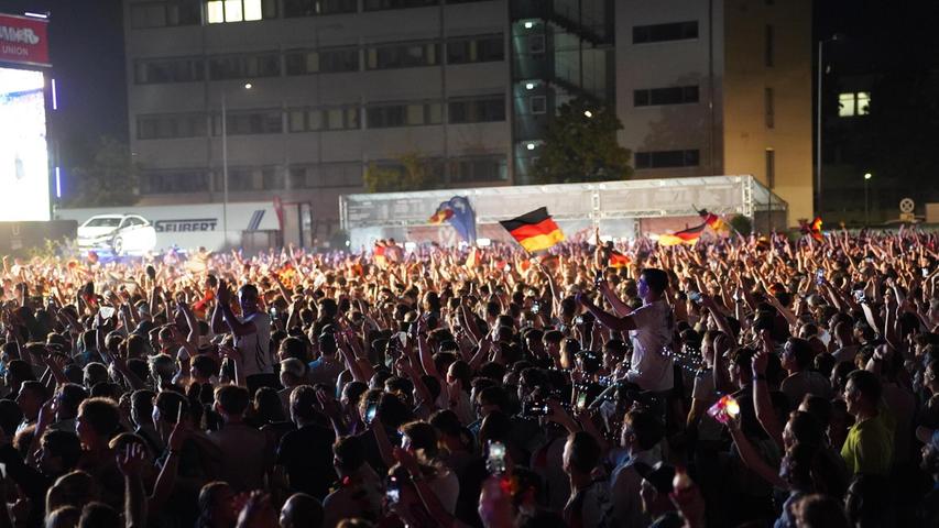DFB-Elf siegt gegen Dänemark: Tausende in Nürnberg feiern Einzug ins Viertelfinale
