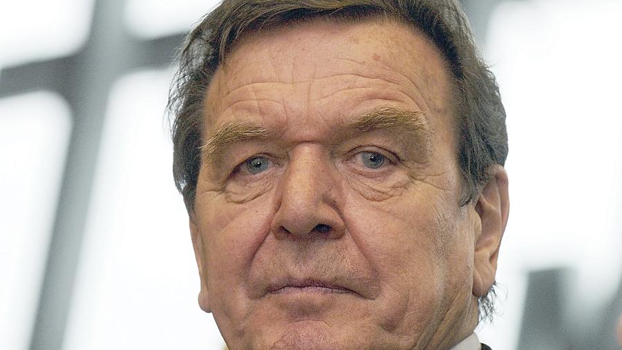 Mit seinem Loblied für Putin steht Gerhard Schröder (Bild von 2005) allein da.