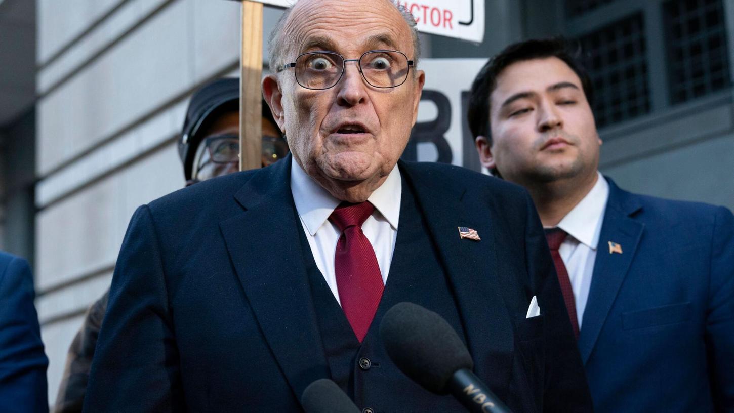 New Yorks Ex-Bürgermeister Giuliani ist für skurrile öffentliche Auftritte bekannt.