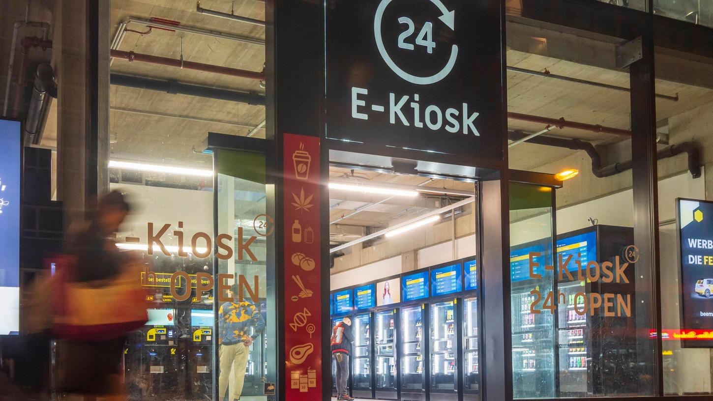 E-Kiosks in Augsburg sollen ab 20 Uhr schließen. (Symbolbild)