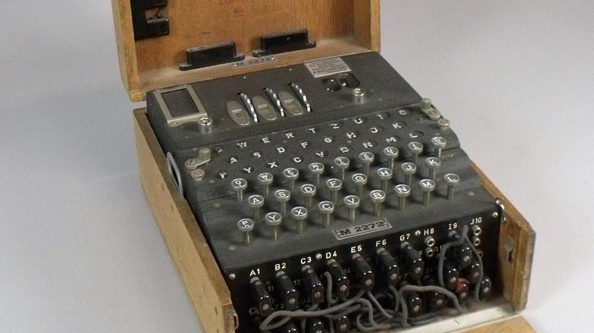 Die Chiffriermaschine Enigma M3 (1939-1942).