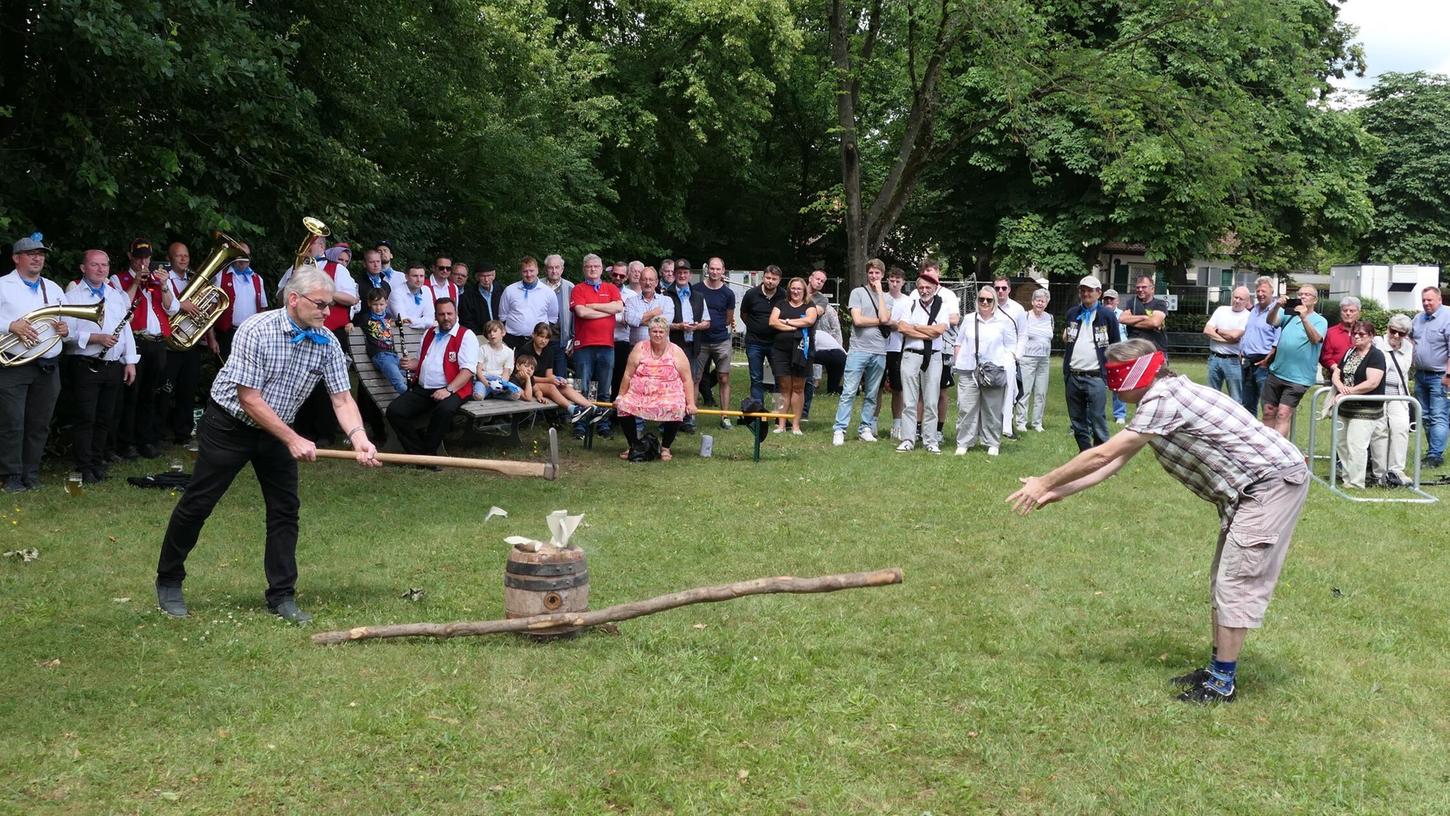 Traditionelle Bubenreuther Kirchweih H lt Kerwasburschen Und Madli Auf Trab traditionelle-bubenreuther-kirchweih-h-lt-kerwasburschen-und-madli-auf-trab