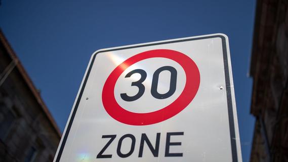 Mehr Spielraum für Kommunen bei Tempo-30-Zonen und Busspuren