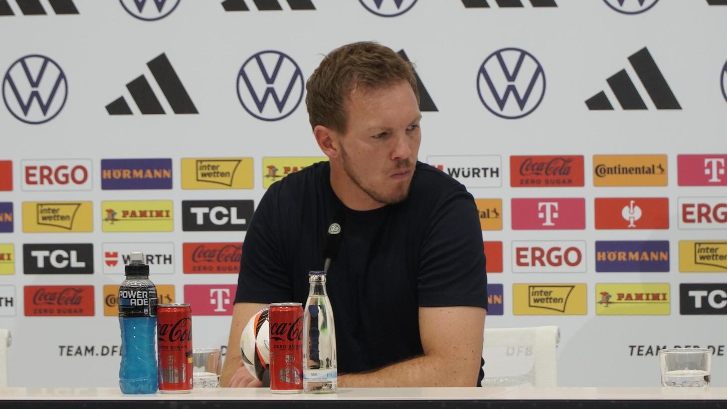 Sichtlich angefasst: Bundestrainer Julian Nagelsmann bei der Abschluss-PK am Samstag in Herzogenaurach. Sichtlich angefasst: Bundestrainer Julian Nagelsmann bei der Abschluss-PK am Samstag in Herzogenaurach.