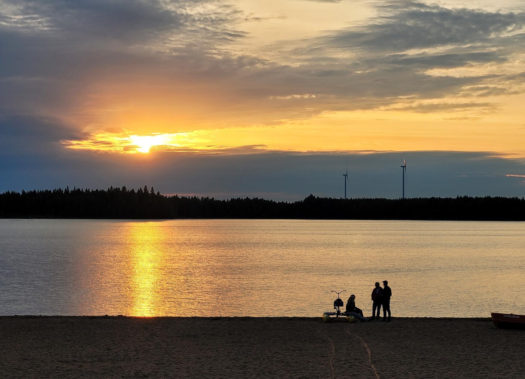 Mitternachtssonne über Bottnischem Meerbusen