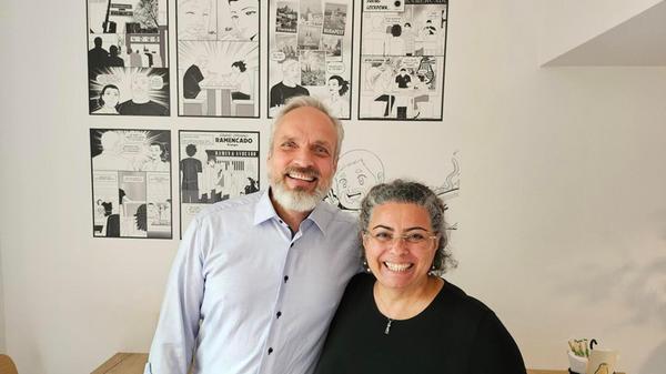 Jahrelang waren sie Fans des Restaurants in Nürnberg, nun haben Rainer Hartz und Carolina Steiner ihr eigenes Restaurant in Erlangen eröffnet.