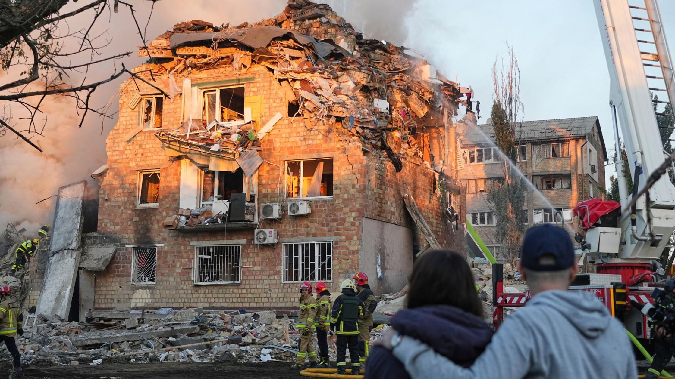 Erneut Angriffe auf Kiew: Mindestens acht Tote, darunter ein Kind