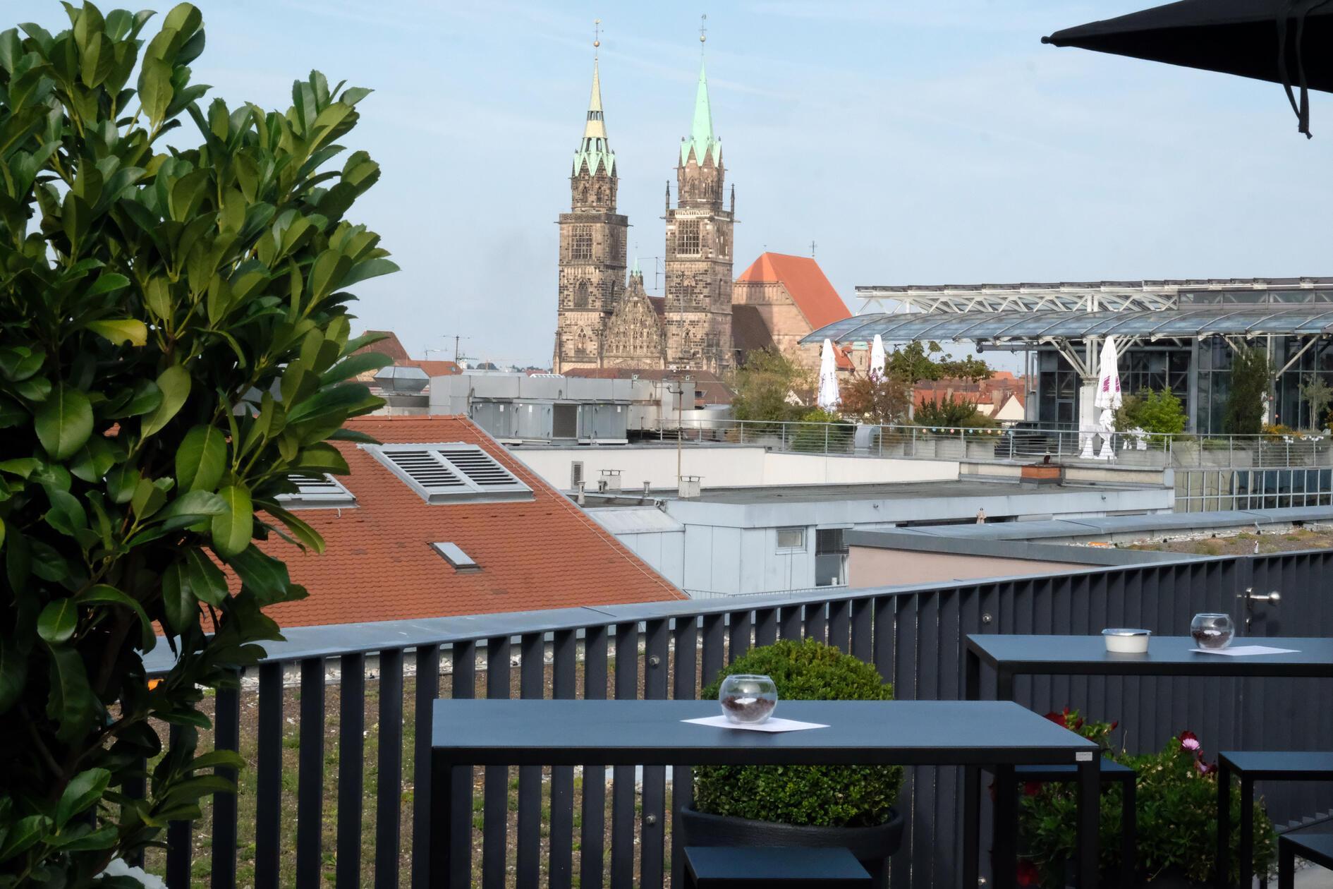 Am Samstag, 20. Juli, veranstaltet der Club Stereo eine "80s und 90s Rooftop Party" auf dem Adina Apartment Hotel. Die Veranstaltung ist auf 120 Karten begrenzt und startet um 17 Uhr.