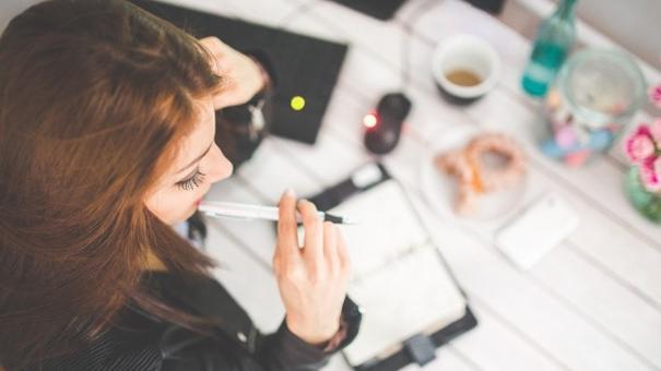 Sie genießen Ihr Leben als digitaler Nomade nur dann, wenn Sie auf Ihre Augen, Ihren Körper und Ihre Psyche achten. Sie genießen Ihr Leben als digitaler Nomade nur dann, wenn Sie auf Ihre Augen, Ihren Körper und Ihre Psyche achten.