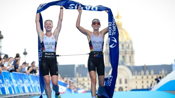 Paris sind für Anja Renner (rechts) die ersten Paralympischen Spiele. Sie wird beim Highlight dabei sein, wenn die Seine nach über 100 Jahren wieder zum Schwimmen einladen soll. Sie tritt mit ihrer Guide Maria Paulig (links) in der Startklasse für visuelle Einschränkungen an.