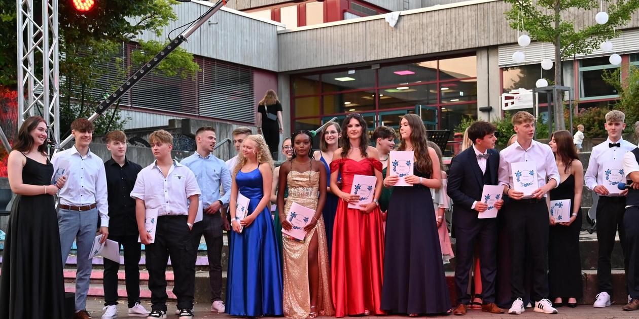 Realschule Roth Show-Abend für 1000 Gäste: Die Abschlussfeier der Rother Realschule war ...