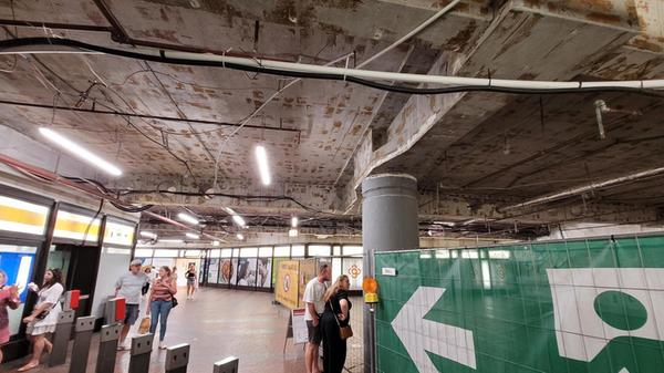Mit der Fertigstellung der Sanierung der Lorenzer Passage Nürnberg ist voraussichtlich Ende 2027 zu rechnen. Über die weiteren Bauphasen wird die Stadt Nürnberg rechtzeitig informieren.