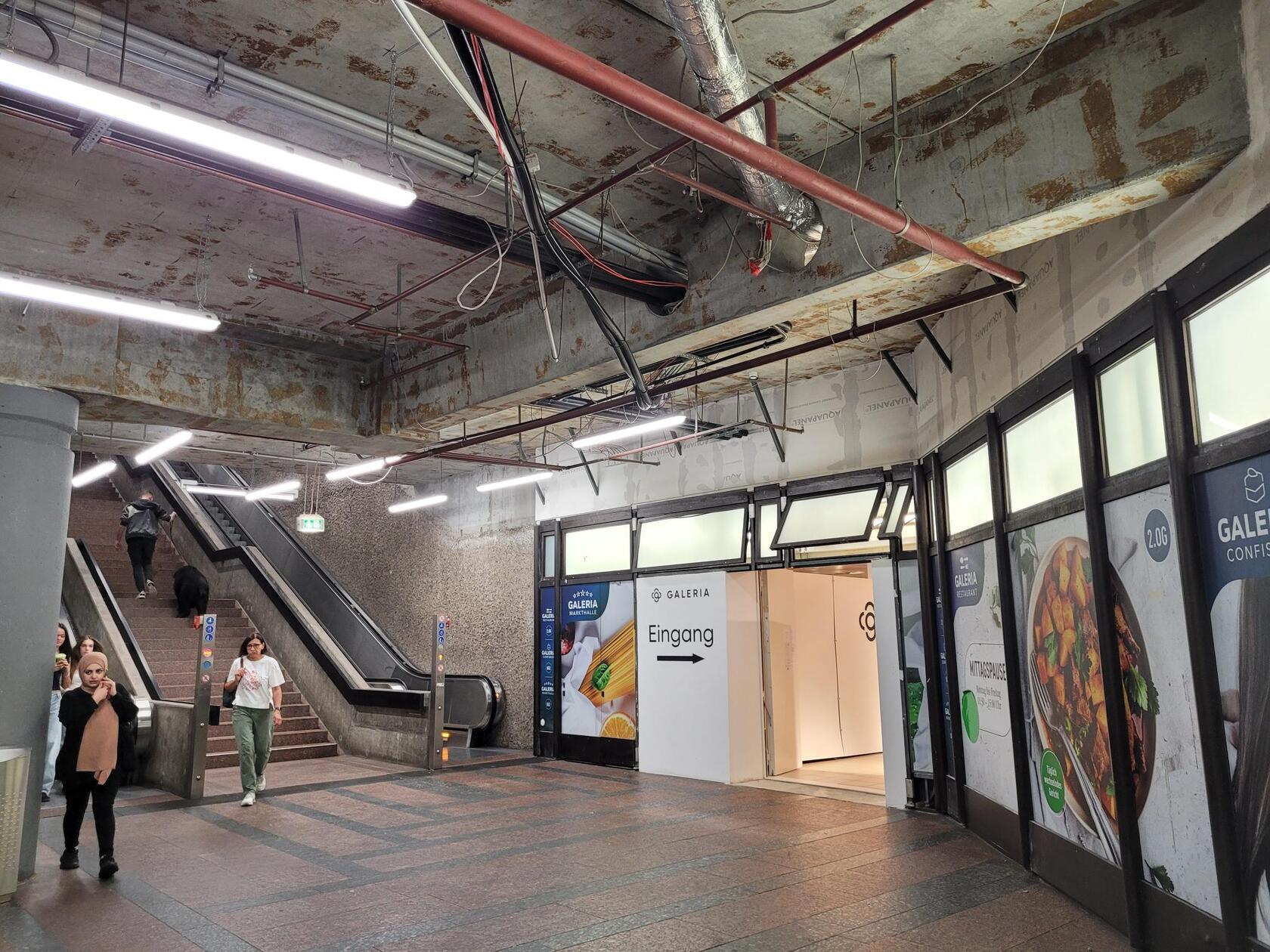 Ab Mitte Mai 2025 wird dann Sanierung und Sperrung der nördlichen Lorenzer Passage anstehen, so die Stadt Nürnberg. 