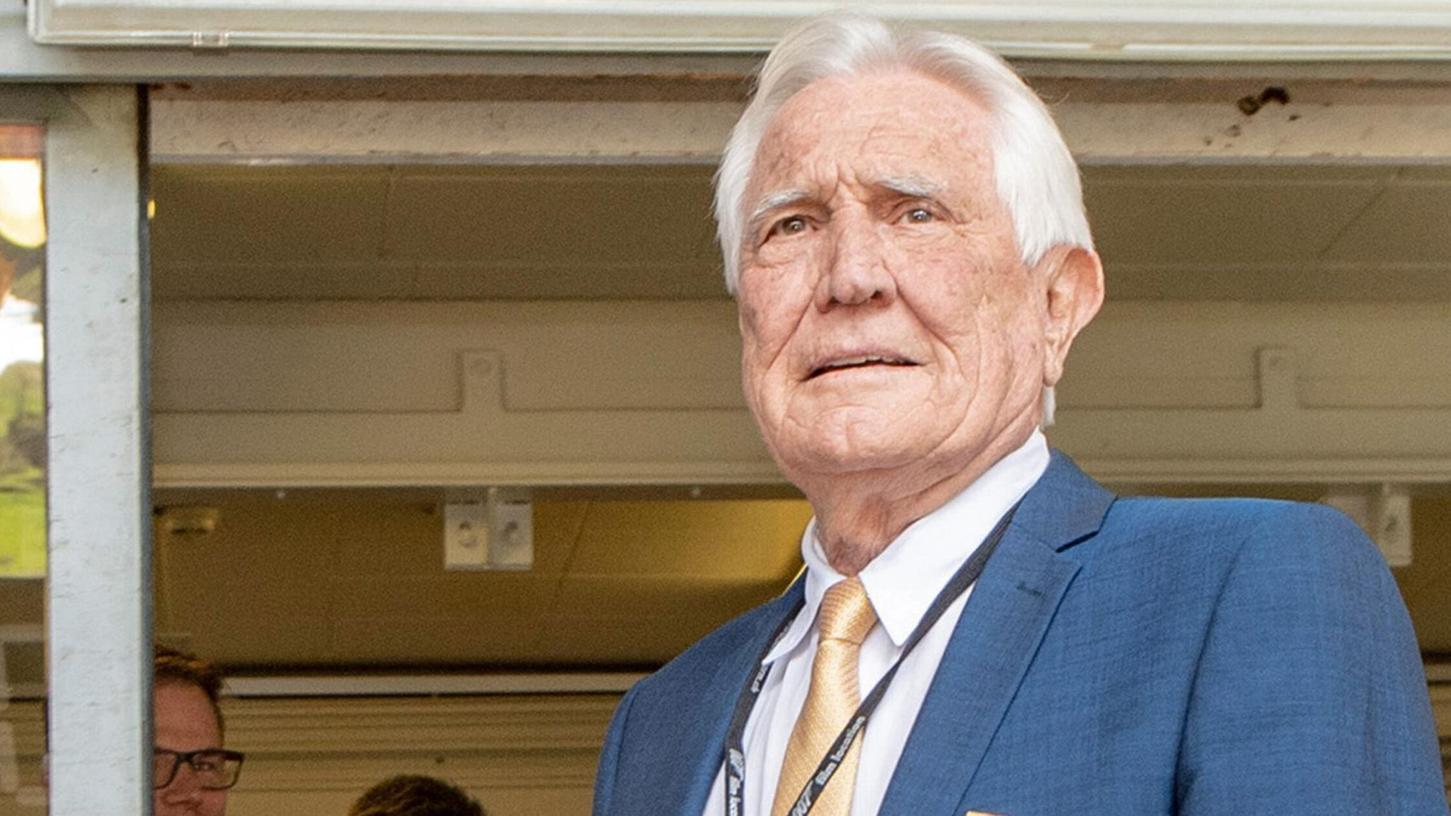 Ex-007 George Lazenby geht in Rente. (Archivfoto) Ex-007 George Lazenby geht in Rente. (Archivfoto)