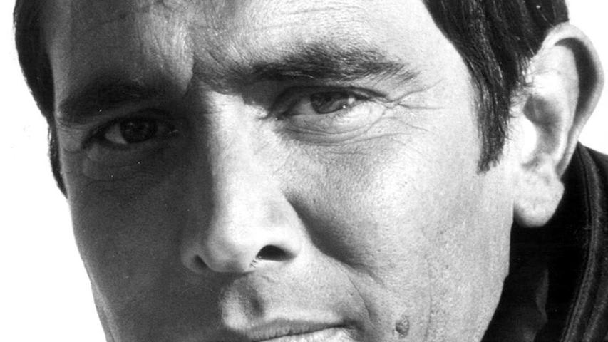 Ex-007 George Lazenby geht in Rente Ex-007 George Lazenby geht in Rente
