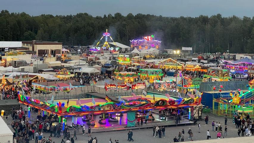 Volksfest auf dem Truppenübungsplatz in Grafenwöhr. Volksfest auf dem Truppenübungsplatz in Grafenwöhr.