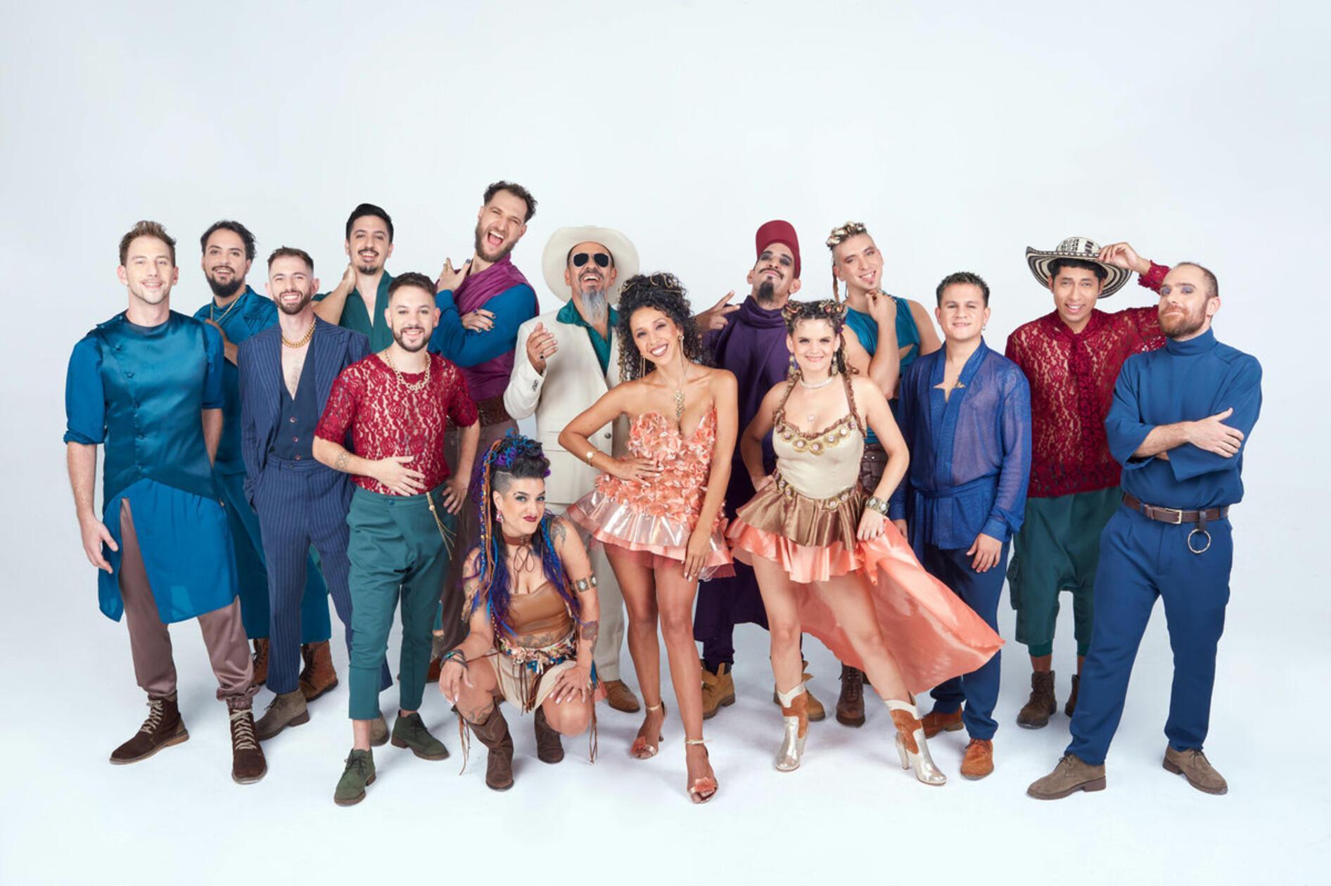 La Delio Valdez nennt sich ein vielbeiniges Cumbia-Orchester. Die argentinische Formation feierte im vergangenen Jahr ihr Debüt in Europa. Nun tritt das 15-köpfige Ensemble beim Bardentreffen auf. La Delio Valdez performen am Freitag, 26. Juli, um 21.30 Uhr auf dem Hauptmarkt.