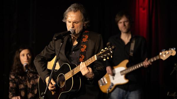 Der Wahl-Franke Tom Haydn hat bereits vor 30 Jahren auf dem Bardentreffen gespielt. Am Freitag, 26. Juli, gastiert der Musiker erneut auf dem Weltmusikfestival. Tom Haydn präsentiert seine Lieder ab 19 Uhr auf dem Sebalder Platz.