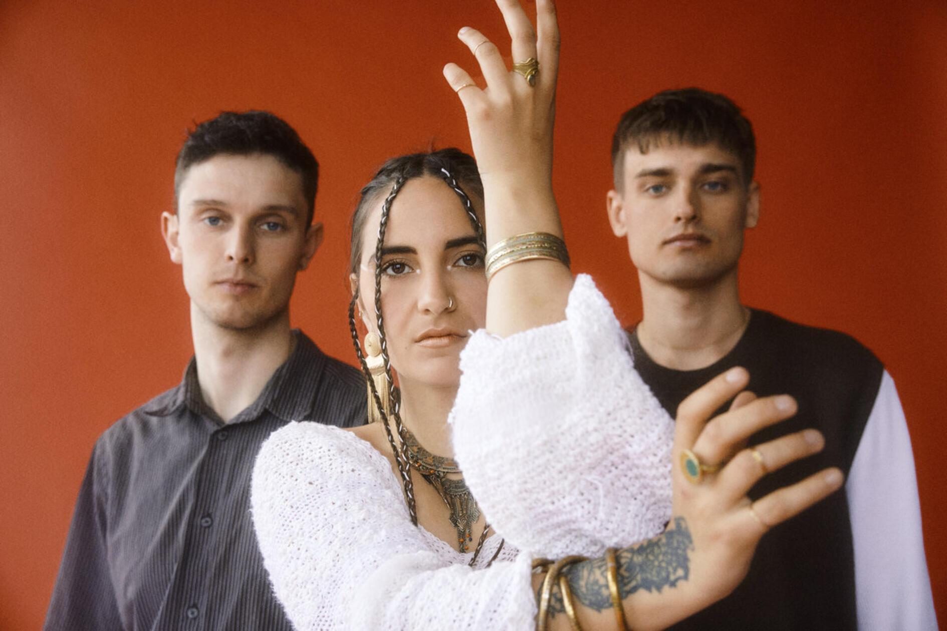 AySay beliefern die Welt mit Indie-Pop und garnieren das Ganze mit dänischen Balladen, anatolischen und kurdischer Volksmusik. AySay spielen am Sonntag, 28. Juli, in St. Katharina. Beginn: 21 Uhr.