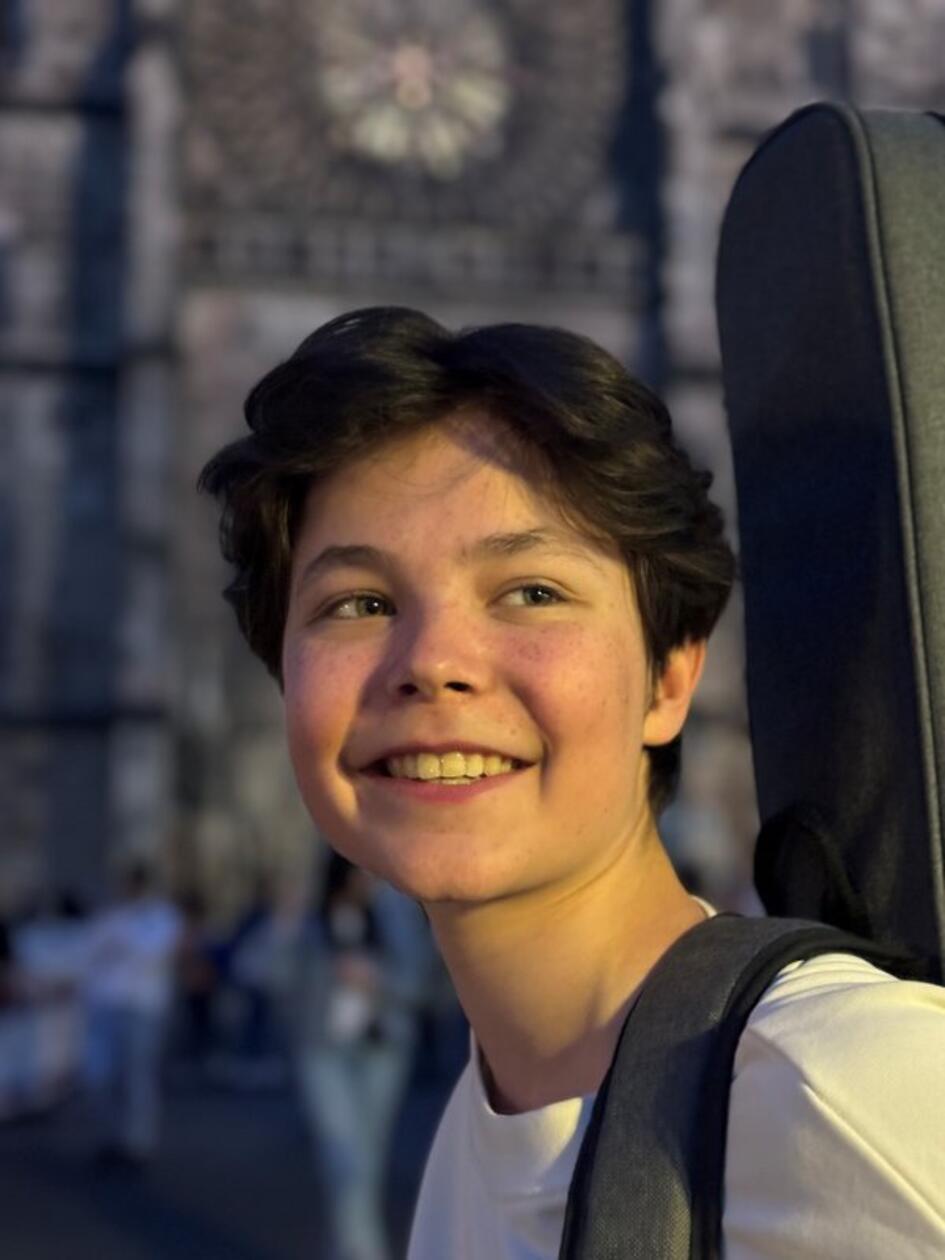 Claudius ist gerade mal 14 Jahre jung und schon ein Künstler auf dem Bardentreffen Nürnberg. Der Teilnehmer bei "The Voice Kids" bespielt am Sonntag, 28. Juli, die Straßenbühne. Beginn: 16 Uhr.