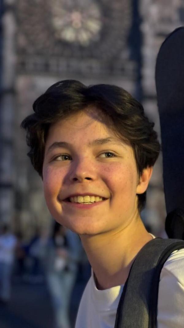 Claudius ist gerade mal 14 Jahre jung und schon ein Künstler auf dem Bardentreffen Nürnberg. Der Teilnehmer bei "The Voice Kids" bespielt am Sonntag, 28. Juli, die Straßenbühne. Beginn: 16 Uhr.