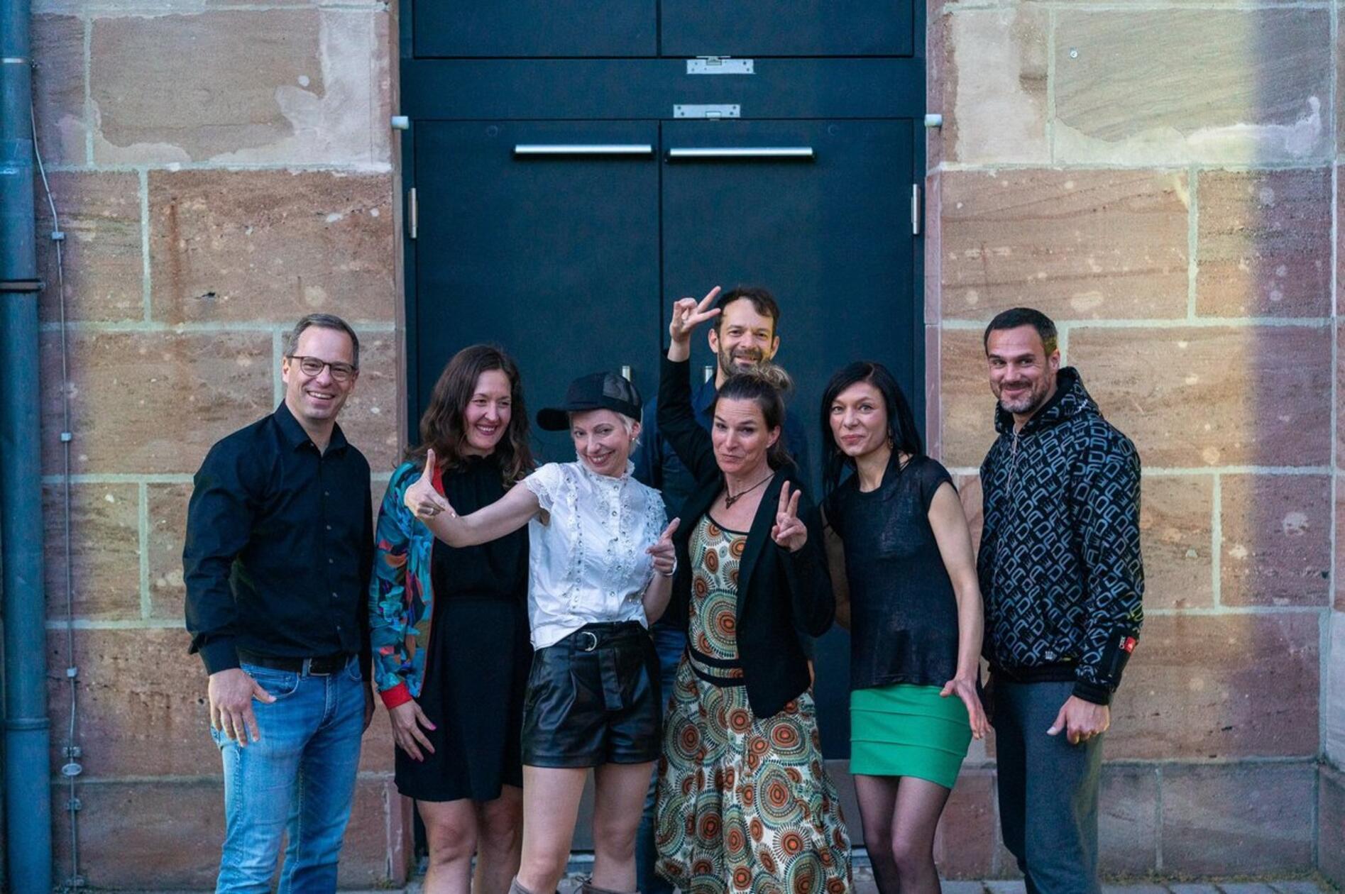 Klar & Herrlich aus Nürnberg entern am Sonntag, 28. Juli, die Straßenbühne. Ab 18 Uhr stellt die Gruppe ihre Mélange aus Electro, Funk, Pop und Reggaeton vor.