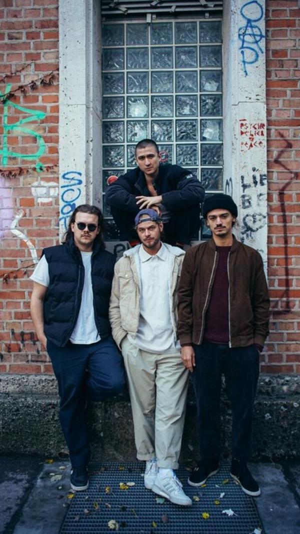 Die vier Jungs von Nujakasha formen Songs, in denen sich HipHop, Jazz und Soul überlagern. Am Sonntag, 28. Juli, konzertiert die Kapelle am Lorenzer Platz. Beginn: 15.20 Uhr.