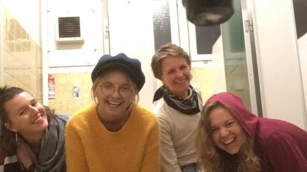 Trashperle machen Punk mit Querflöte und andere laute Lieder zum Mitsingen. Am Sonntag, 28. Juli, spielt der Vierer am Lorenzer Platz. Beginn: 14 Uhr.