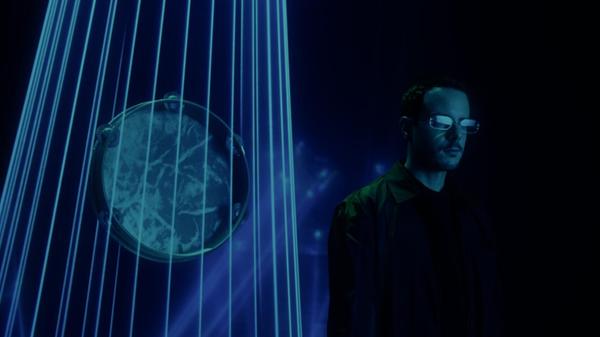 Der spanische Künstler Baiuca tischt dem Publikum eine von Live-Gesang, Videokunst und Perkussion begleitete Folk-Tronic-Show auf. Am Samstag, 27. Juli, zeigt Baiuca sein Können auf dem Hauptmarkt. Beginn: 21.30 Uhr.