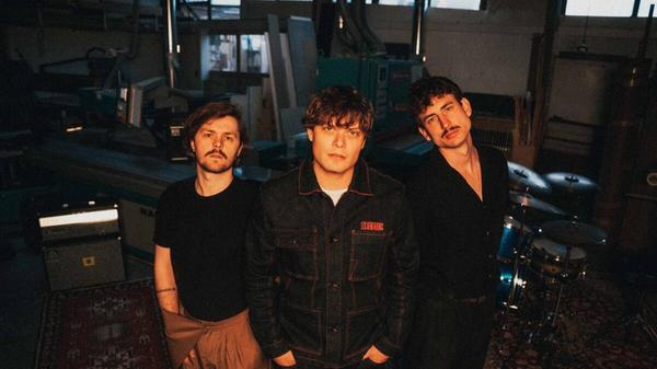 Deutsch-türkischen Pop hat das Trio Engin auf Lager. Die Gruppe aus Mannheim schlägt am Samstag, 27. Juli, auf der Insel Schütt auf. Beginn: 21.45 Uhr.