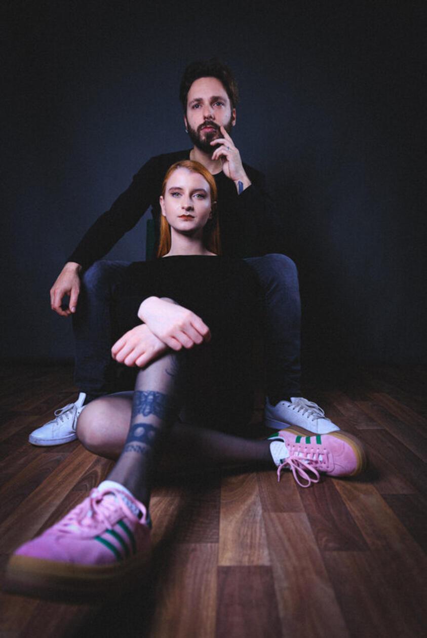 Die aus dem Nürnberger Raum stammende Gruppe Of Men And Deer macht smarten Acoustic-Sound. Am Samstag, 27. Juli, stellt die Band ihre Lieder auf dem Lorenzer Platz vor. Beginn: 15.20 Uhr.