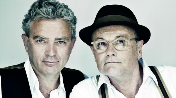 Das Duo Pigor & Eichhorn macht in Salon-HipHop. Dabei sind die Rollen klar verteilt. Pigor singt und Eichhorn begleitet. Am Samstag, 27. Juli, performt das Duett auf dem Sebalder Platz. Beginn: 21.30 Uhr.