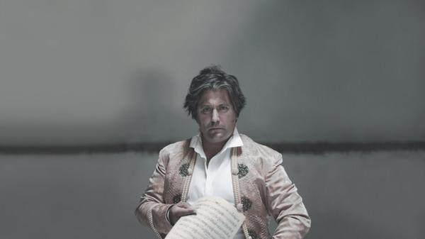 Sebastián Cruz tritt auch am Samstag, 27. Juli, vors Publikum. Die Stimme des Flamenco konzertiert am Trödelmarkt. Beginn: 16.30 Uhr.