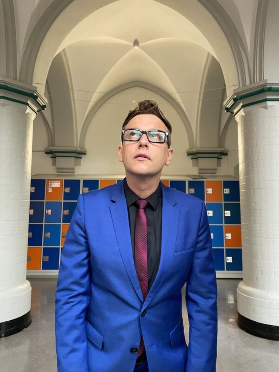 In Rock getunkte Kinderlieder schüttelt Sven van Thom aus dem Ärmel. Am Samstag, 27. Juli, steht er auf der Bühne auf der Insel Schütt. Start: 14 Uhr.