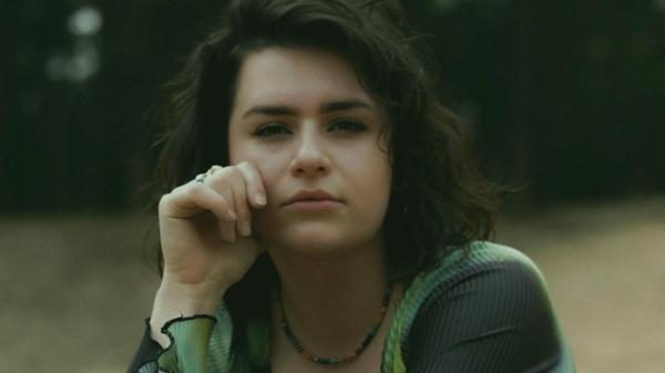 Songs mit Seele schreibt die Nürnberger Songwriterin Vronsy. Am Samstag, 27. Juli, steht sie auf der Bühne am Lorenzer Platz. Start: 14 Uhr.