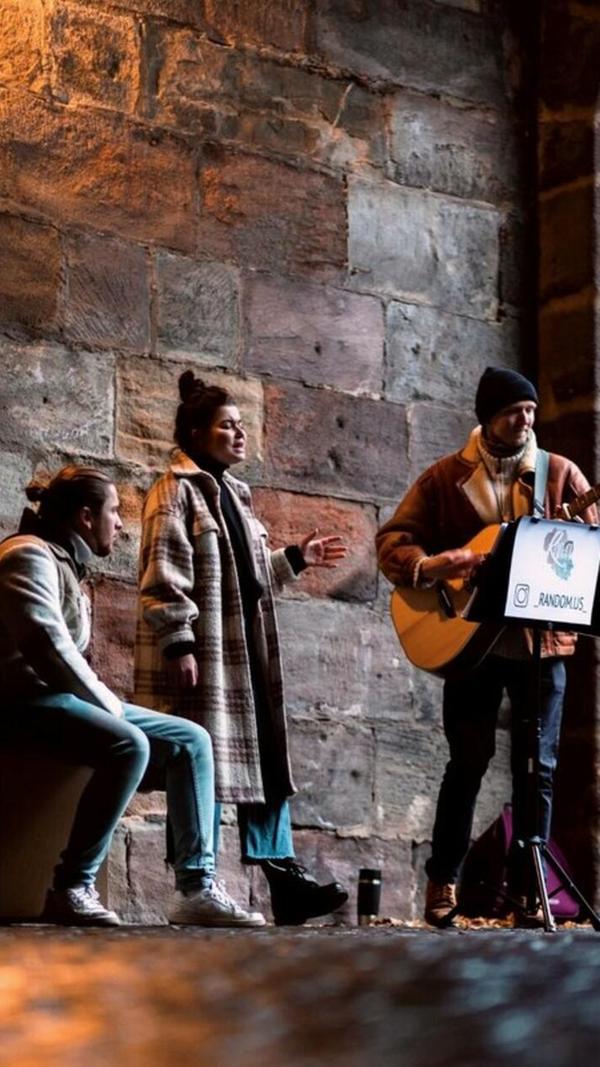 Die einstige Coverband Random us bespielt am Samstag, 27. Juli, die Straßenbühne. Start ist um 19 Uhr.