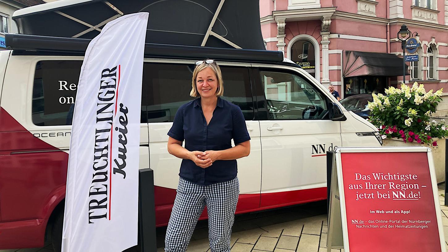 Bürgermeisterin Kristina Becker wird am Freitag, 2. August, ab etwa 15.30 Uhr am Redaktionsbus unser Gast sein. Bereits vorab steht Wirtschaftsförderin Marina Stoll für Fragen zur Verfügung. Bürgermeisterin Kristina Becker wird am Freitag, 2. August, ab etwa 15.30 Uhr am Redaktionsbus unser Gast sein. Bereits vorab steht Wirtschaftsförderin Marina Stoll für Fragen zur Verfügung.