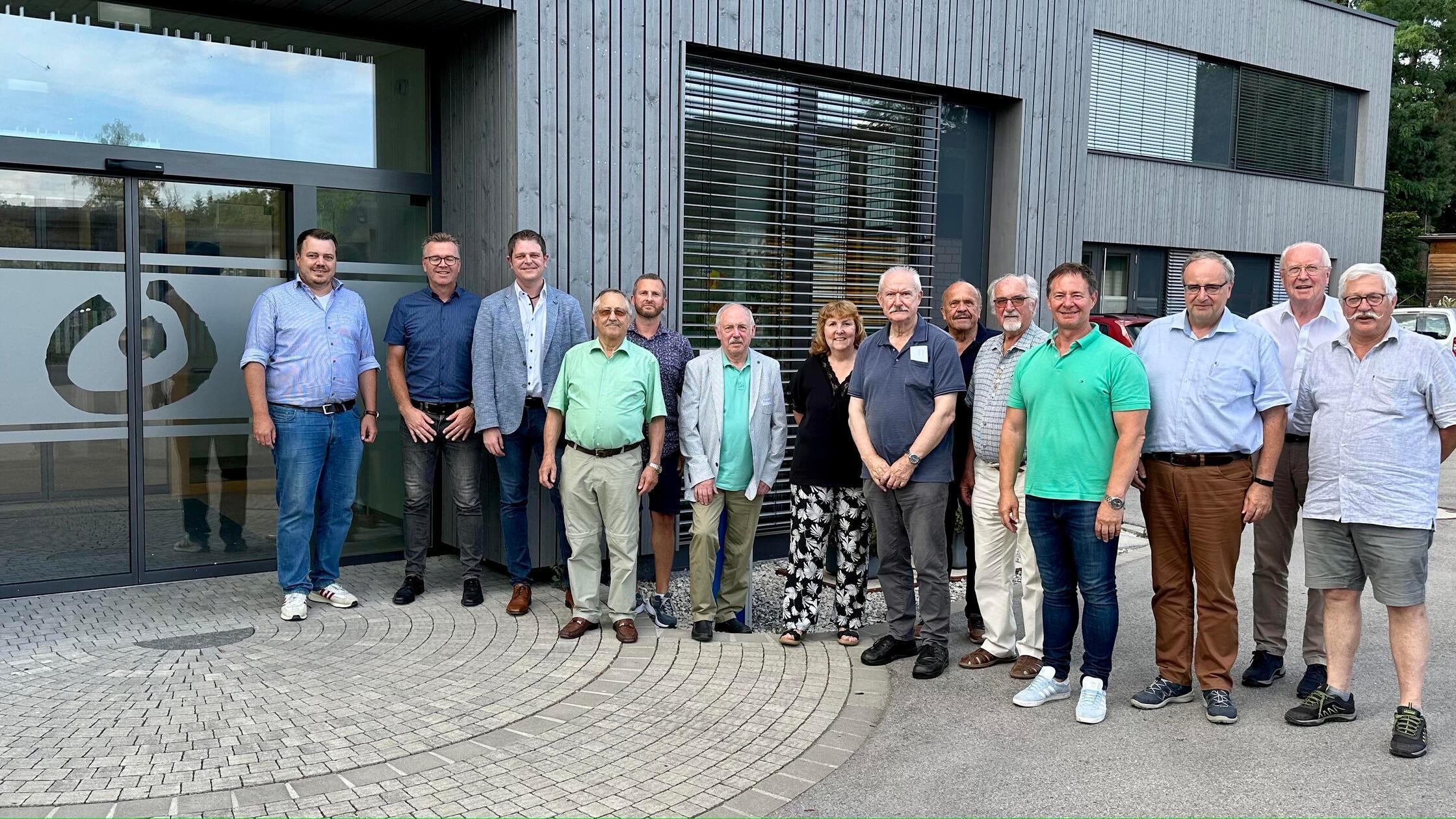 Freie W&auml;hler zu Gast bei der Lebenshilfe Neumarkt: Geplante Gesetz&auml;nderung macht Kopfzerbrechen