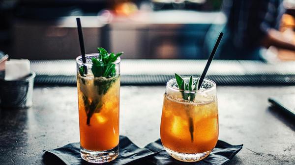 Das Daydrinking Pop-up Event Serenity findet am Freitag, 2. August, in der Pizzeria Lausbub statt. Beginn ist um 14 Uhr und es gibt Mukke von Live-DJs auf die Ohren.