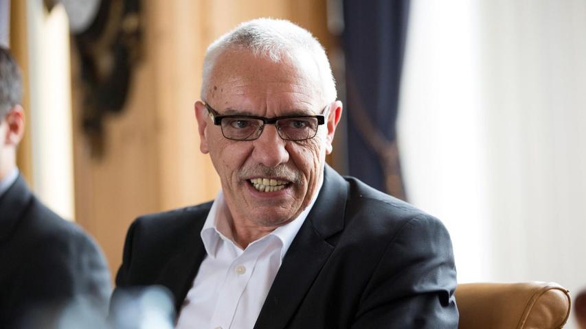Michael Rotert empfing die erste E-Mail, die Deutschland jemals erreichte. Michael Rotert empfing die erste E-Mail, die Deutschland jemals erreichte.
